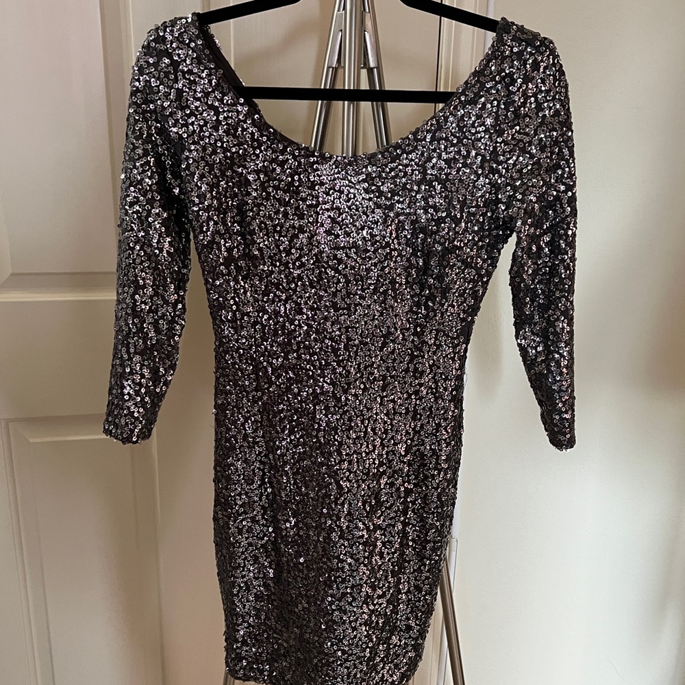 Elegant Gray Sequin Dress